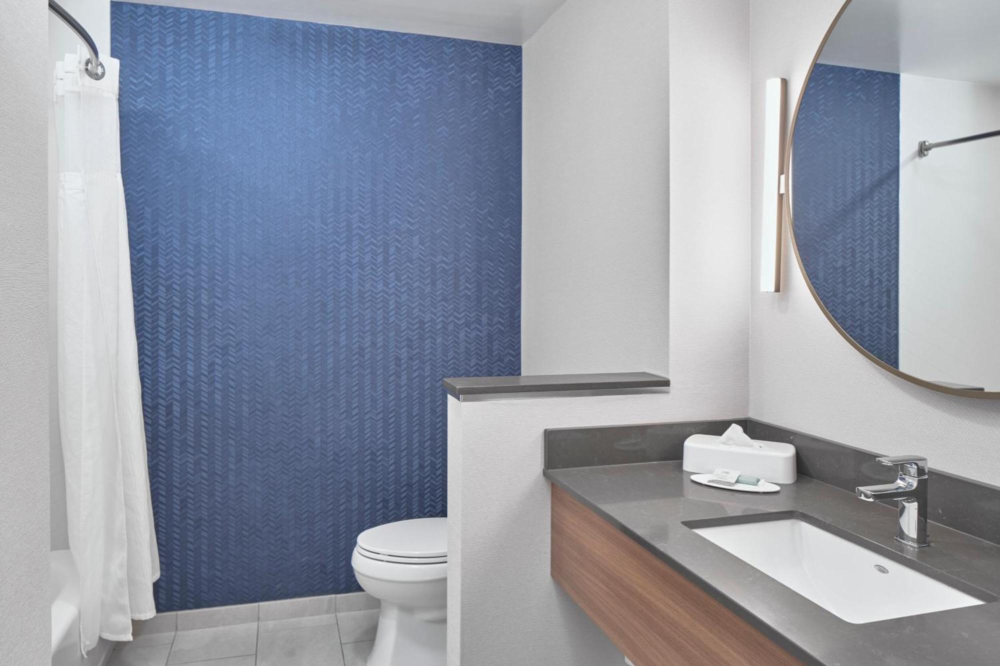 Fairfield Inn & Suites By Marriott بينتيكتون المظهر الخارجي الصورة